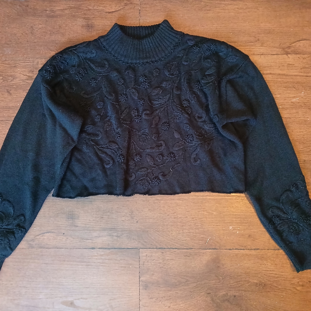 Cropped Jocelyn Black Turtleneck Sweater